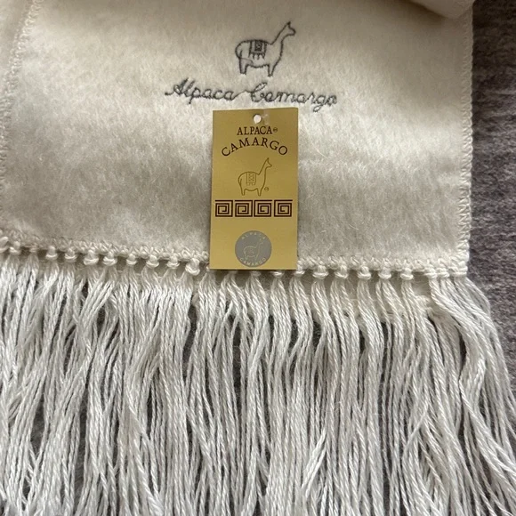 Alpaca Camargo Cream Alpaca-Blend Fringe Scarf - Picture 2 of 4